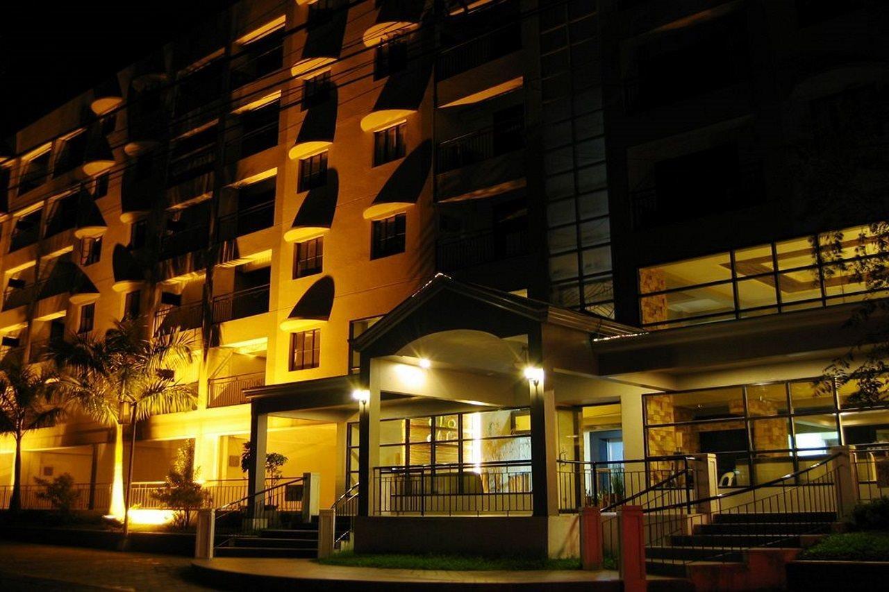 Lancaster Hotel Cebu ماكتان المظهر الخارجي الصورة